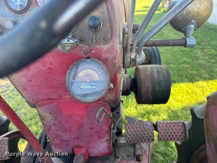 image for item DY3001 Farmall 400 tractor
