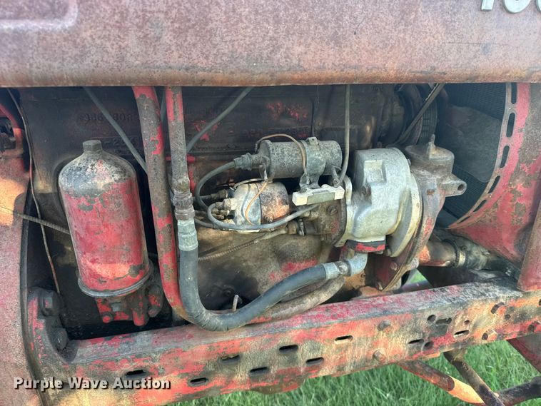 image for item DY3001 Farmall 400 tractor
