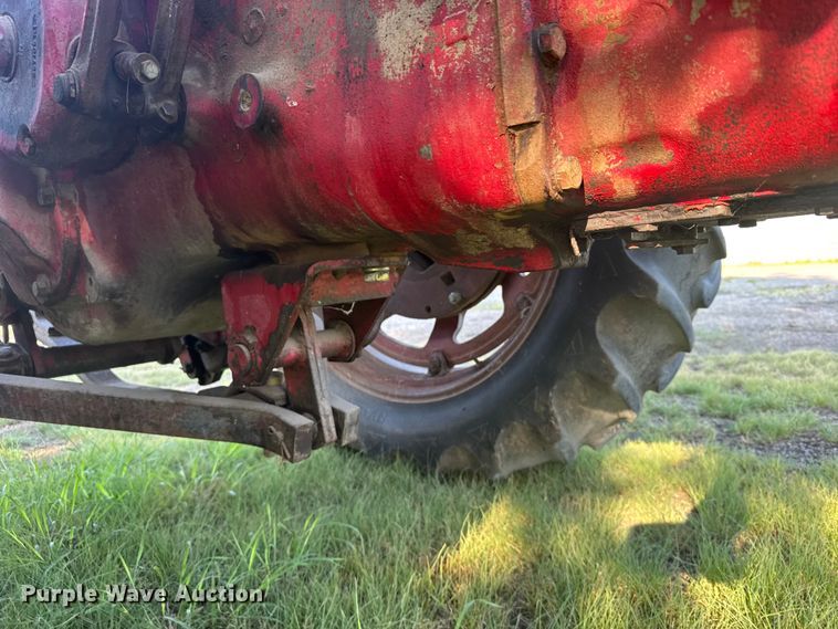 image for item DY3001 Farmall 400 tractor