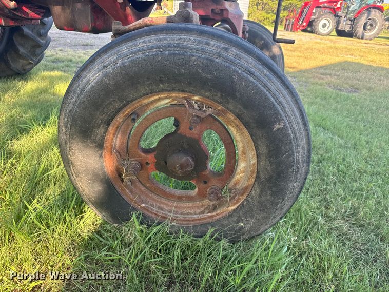 image for item DY3001 Farmall 400 tractor