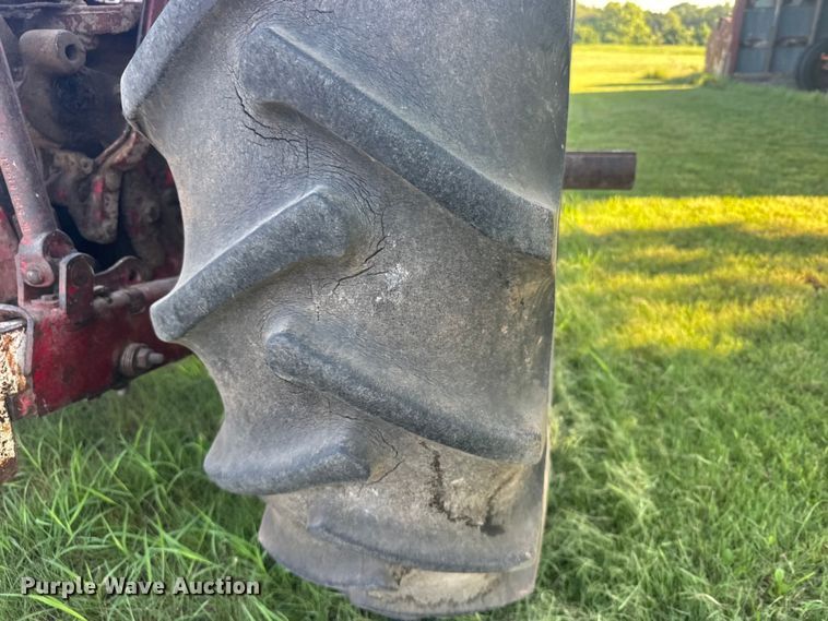 image for item DY3001 Farmall 400 tractor