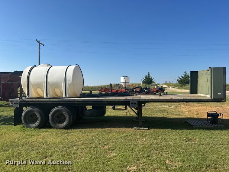 image for item DY3002 1986 Dyna M871A flatbed trailer