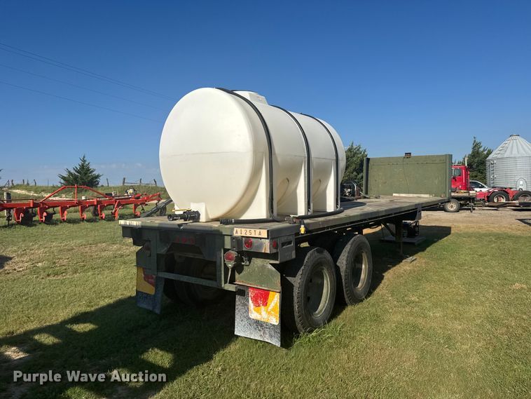 image for item DY3002 1986 Dyna M871A flatbed trailer