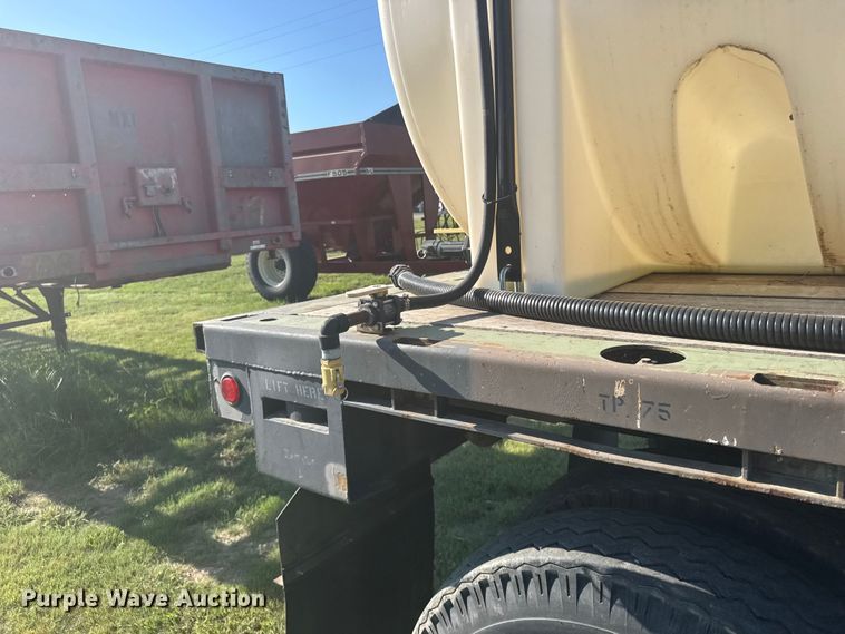 image for item DY3002 1986 Dyna M871A flatbed trailer