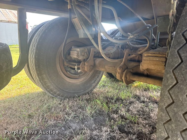 image for item DY3002 1986 Dyna M871A flatbed trailer