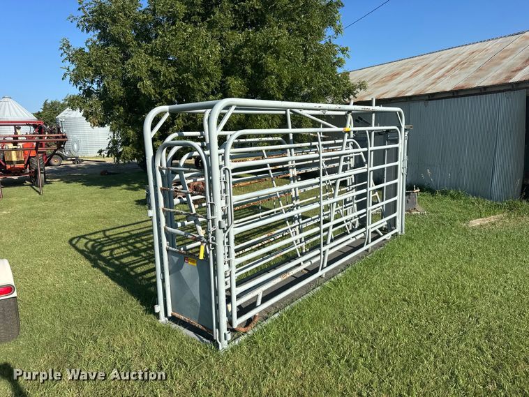 Person G909 livestock chute