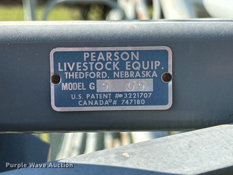image for item DY3003 Person G909 livestock chute