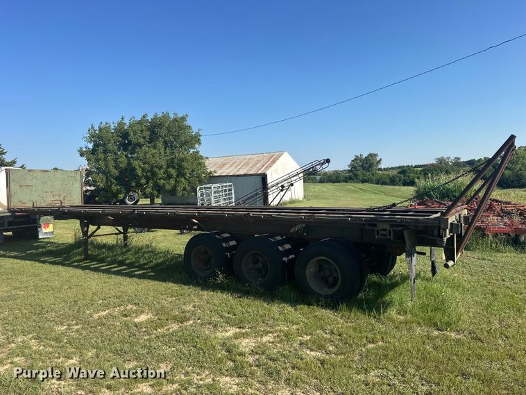 image for item DY3005 1981 USARM hay trailer