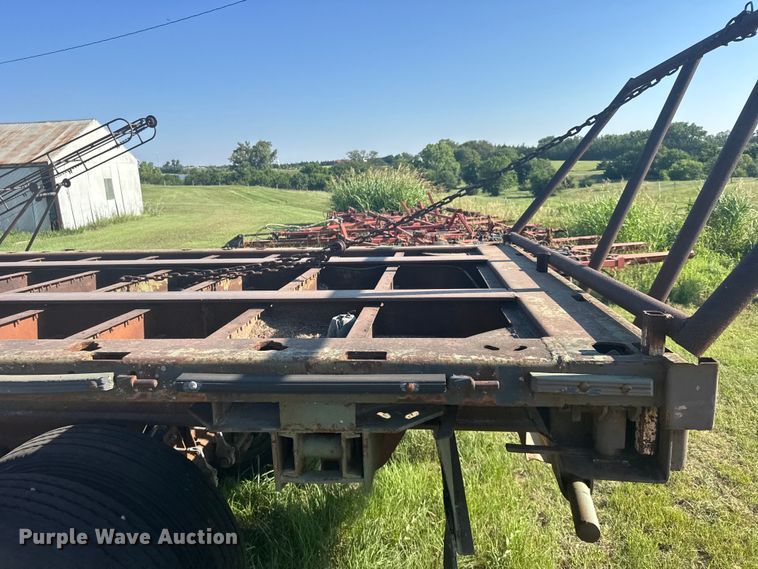 image for item DY3005 1981 USARM hay trailer