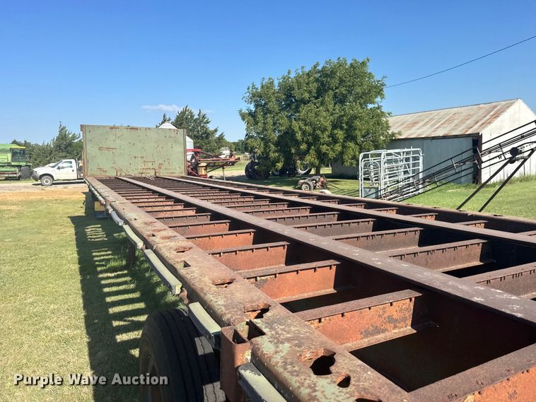 image for item DY3005 1981 USARM hay trailer