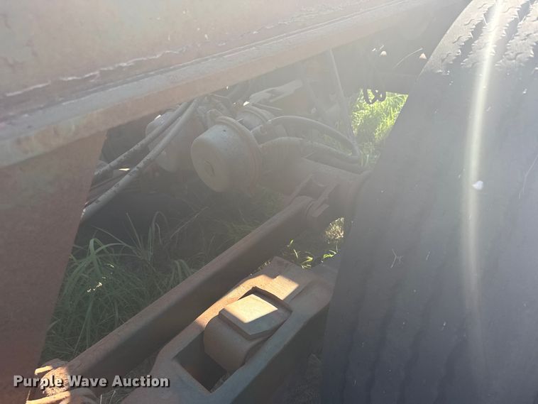 image for item DY3005 1981 USARM hay trailer