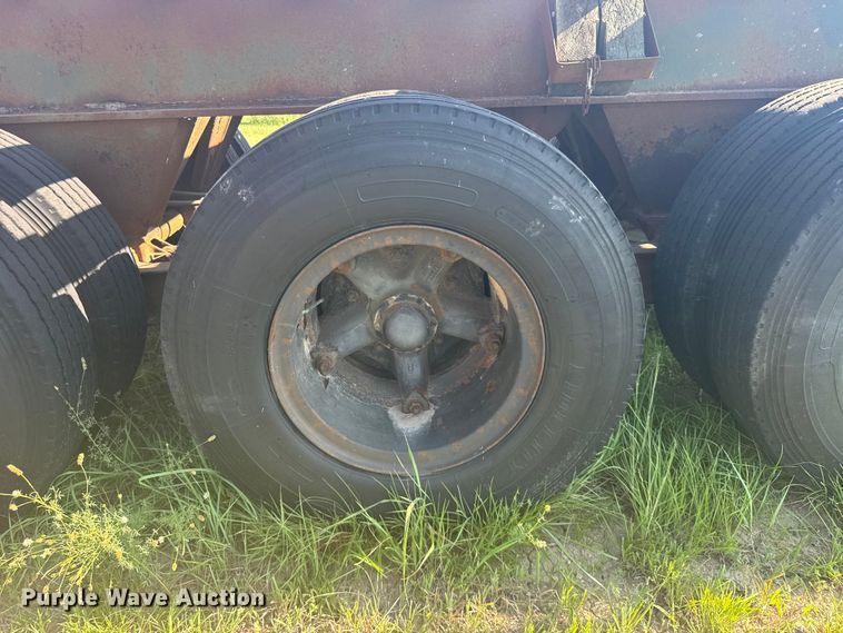 image for item DY3005 1981 USARM hay trailer
