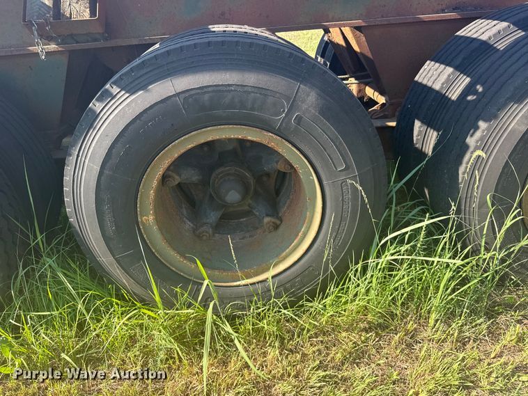 image for item DY3005 1981 USARM hay trailer