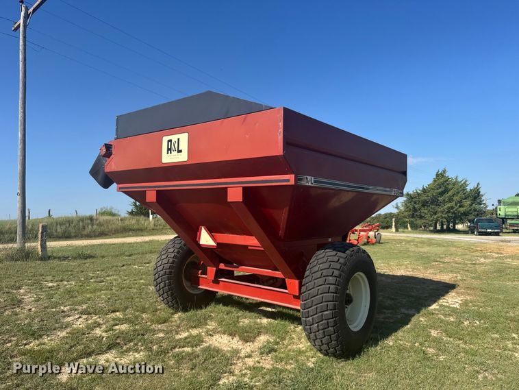 image for item DY3006 Parham Industries F505 grain cart