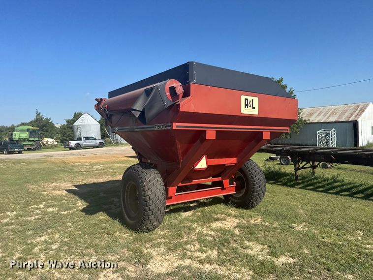image for item DY3006 Parham Industries F505 grain cart