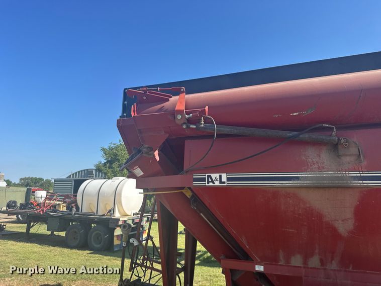 image for item DY3006 Parham Industries F505 grain cart