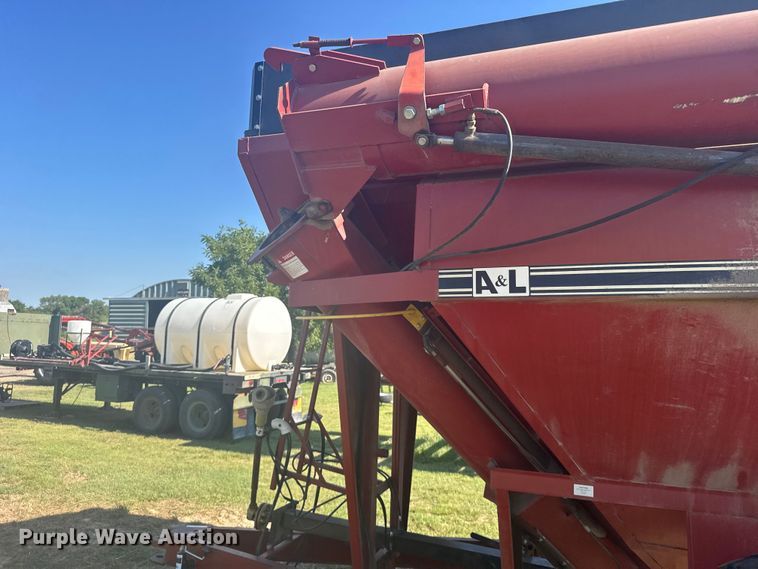 image for item DY3006 Parham Industries F505 grain cart