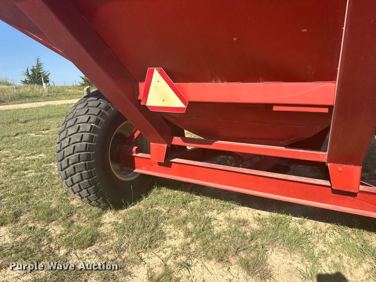 image for item DY3006 Parham Industries F505 grain cart