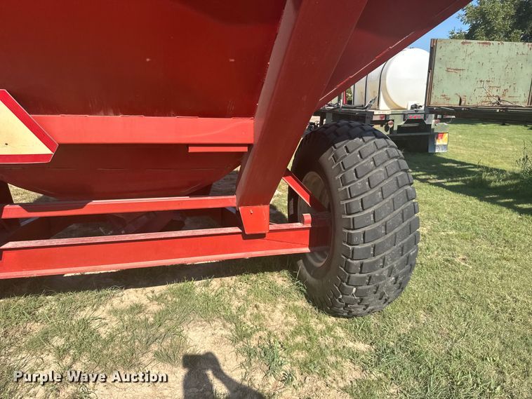 image for item DY3006 Parham Industries F505 grain cart