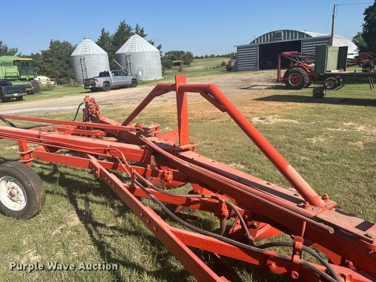image for item DY3009 Eight bottom plow