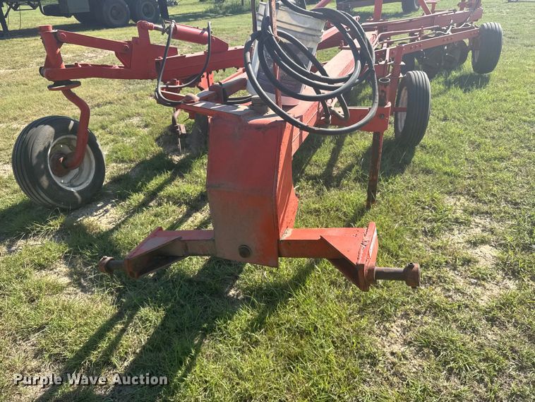 image for item DY3009 Eight bottom plow