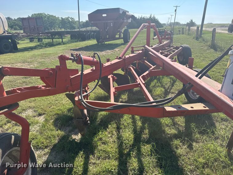 image for item DY3009 Eight bottom plow