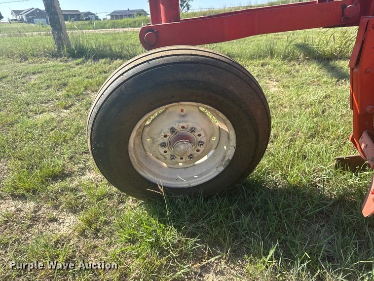 image for item DY3009 Eight bottom plow