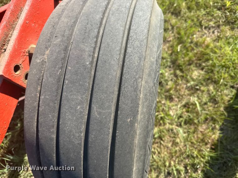 image for item DY3009 Eight bottom plow