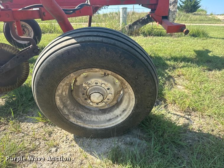 image for item DY3009 Eight bottom plow