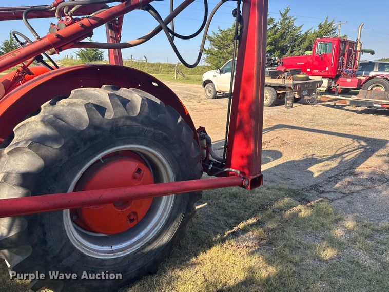 image for item DY3010 Case Caes-O-Matic 802-B tractor