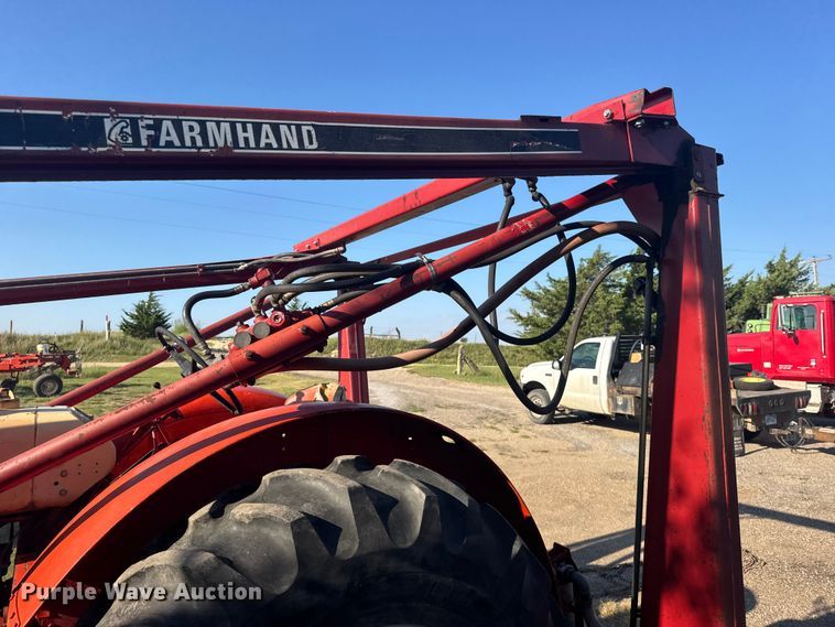 image for item DY3010 Case Caes-O-Matic 802-B tractor