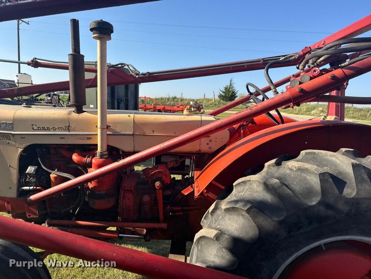 image for item DY3010 Case Caes-O-Matic 802-B tractor