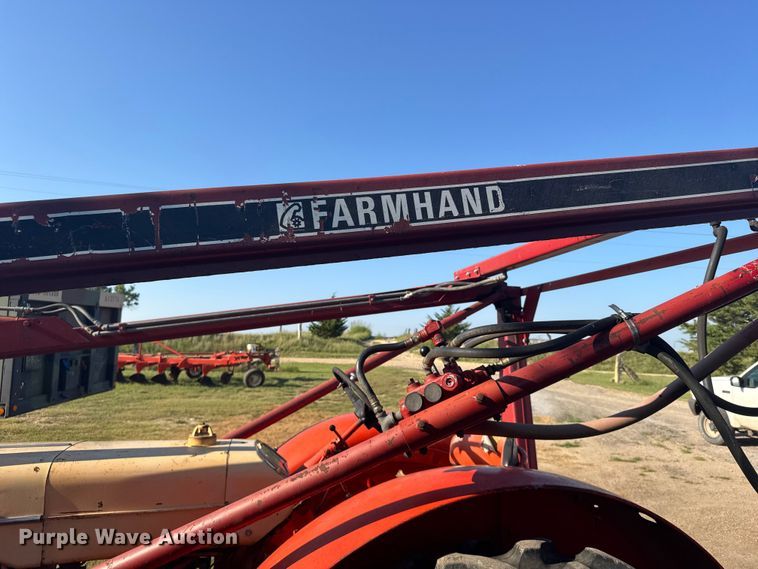 image for item DY3010 Case Caes-O-Matic 802-B tractor