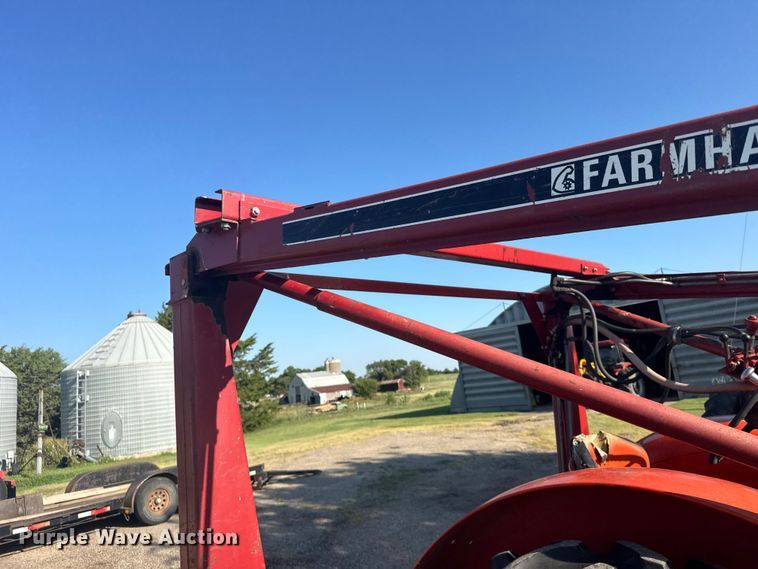 image for item DY3010 Case Caes-O-Matic 802-B tractor