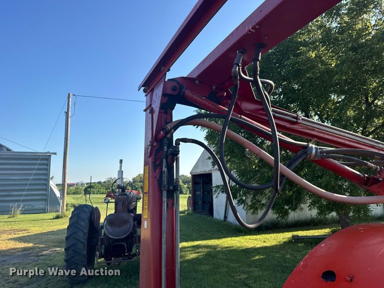 image for item DY3010 Case Caes-O-Matic 802-B tractor