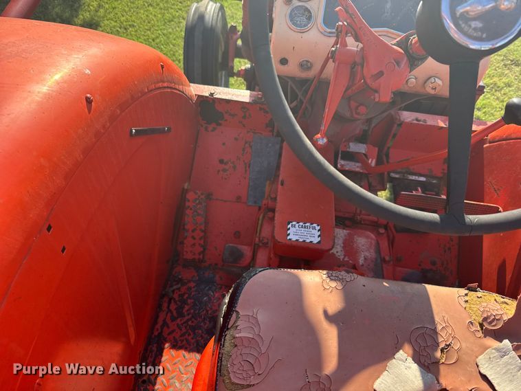image for item DY3010 Case Caes-O-Matic 802-B tractor