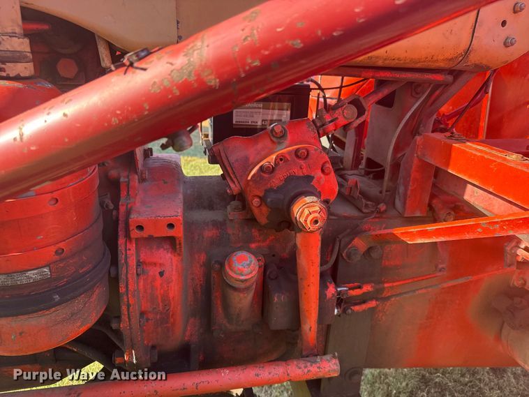 image for item DY3010 Case Caes-O-Matic 802-B tractor