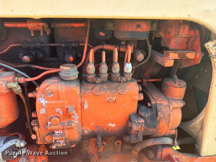 image for item DY3010 Case Caes-O-Matic 802-B tractor