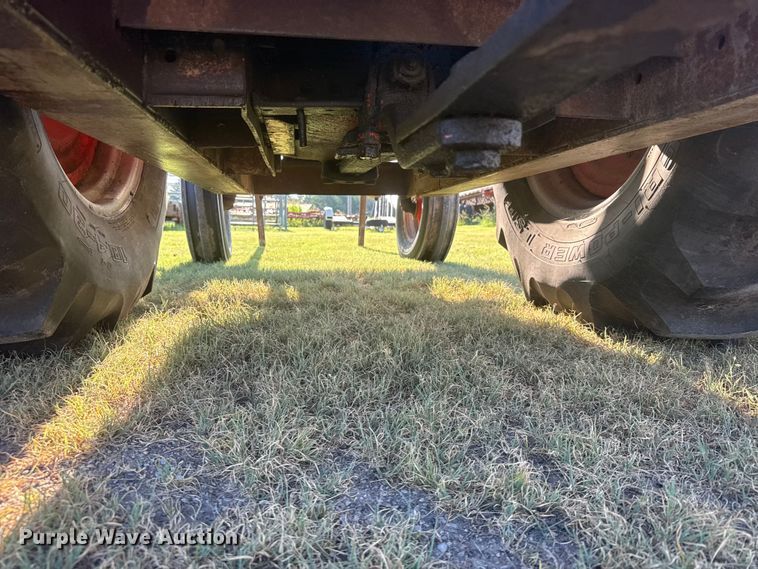 image for item DY3010 Case Caes-O-Matic 802-B tractor