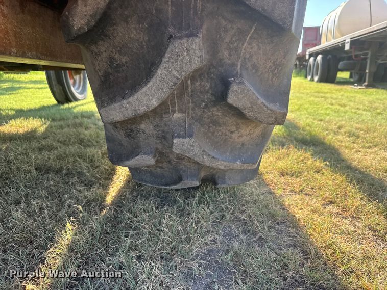 image for item DY3010 Case Caes-O-Matic 802-B tractor