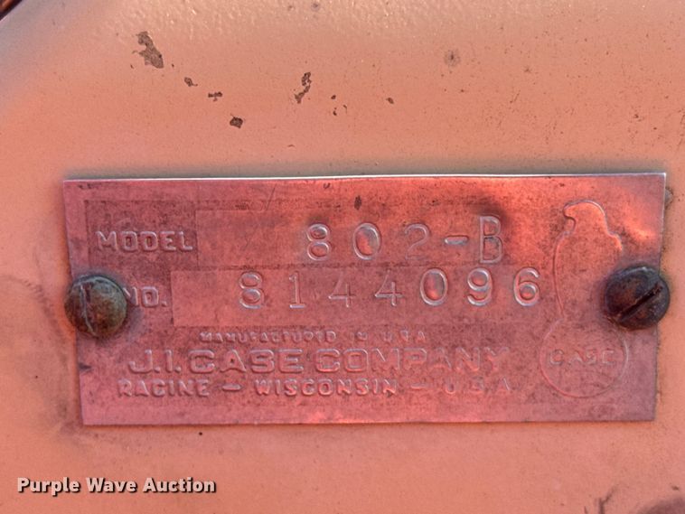 image for item DY3010 Case Caes-O-Matic 802-B tractor