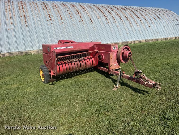 image for item DY3011 Massey Ferguson 12 small square baler