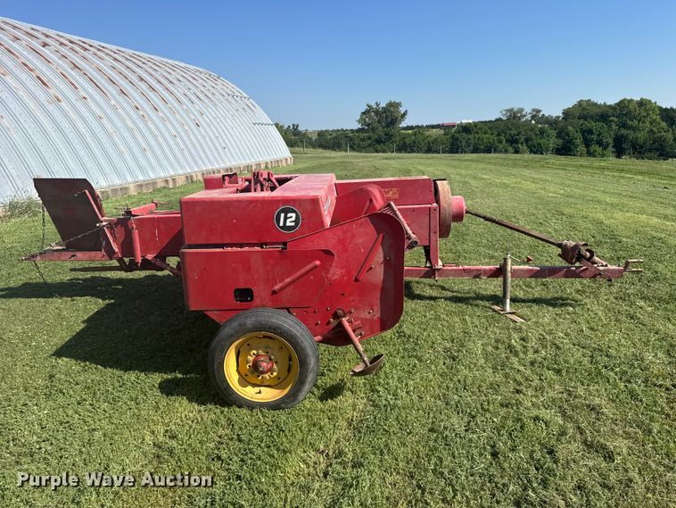 image for item DY3011 Massey Ferguson 12 small square baler