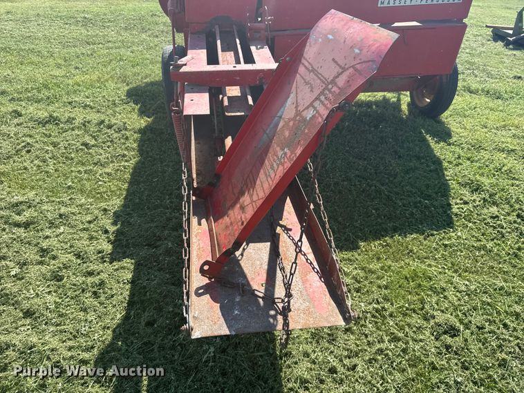 image for item DY3011 Massey Ferguson 12 small square baler