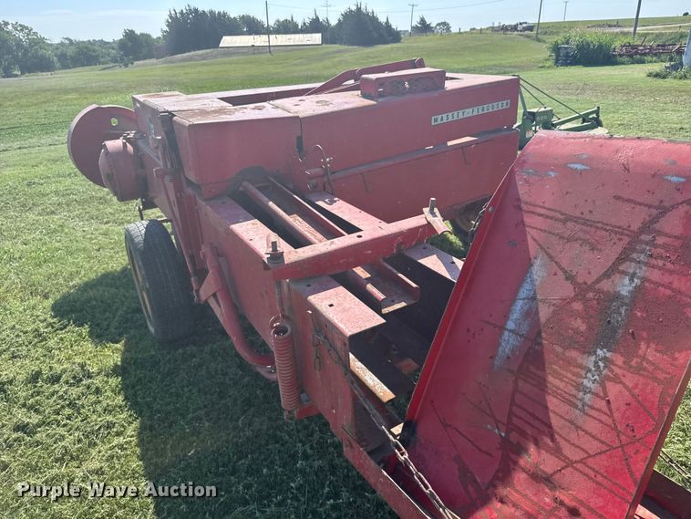 image for item DY3011 Massey Ferguson 12 small square baler