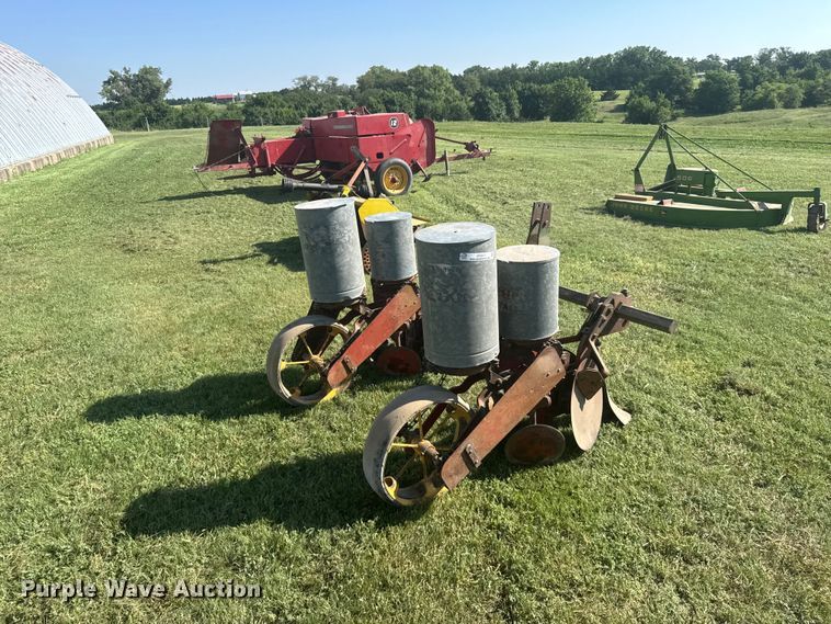 image for item DY3013 Dempster planter