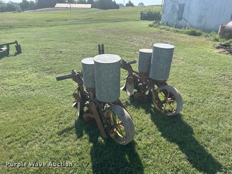 image for item DY3013 Dempster planter