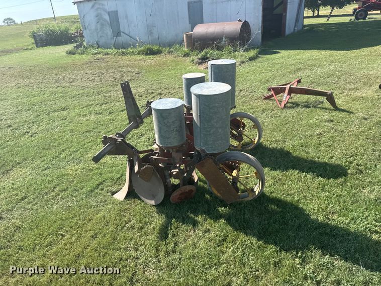 image for item DY3013 Dempster planter