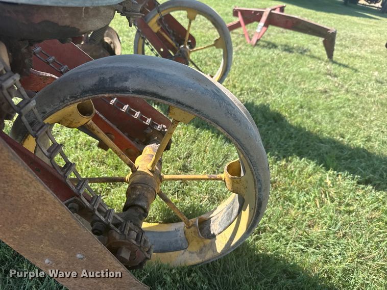 image for item DY3013 Dempster planter