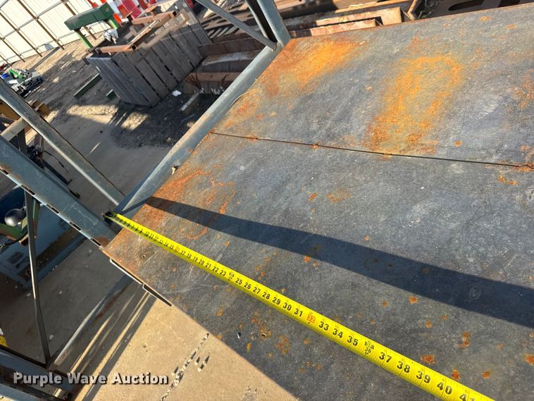 image for item DY3016 Approximately 9 sections of pallet racking